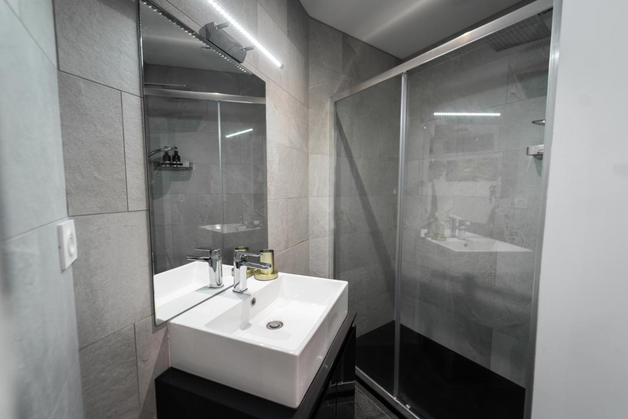 Loft 150 M2 Jacuzzi, Sauna Et Massage Blagnac Exterior foto